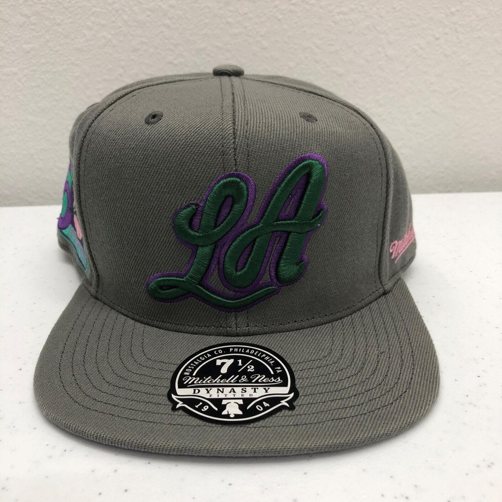 Los Angeles Lakers Hat Cap Fitted Mens 7 1/2 Gray NBA Basketball Mitchell & Ness